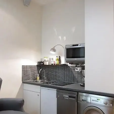 Cosy Studio Louvre Tuileries Center דירה